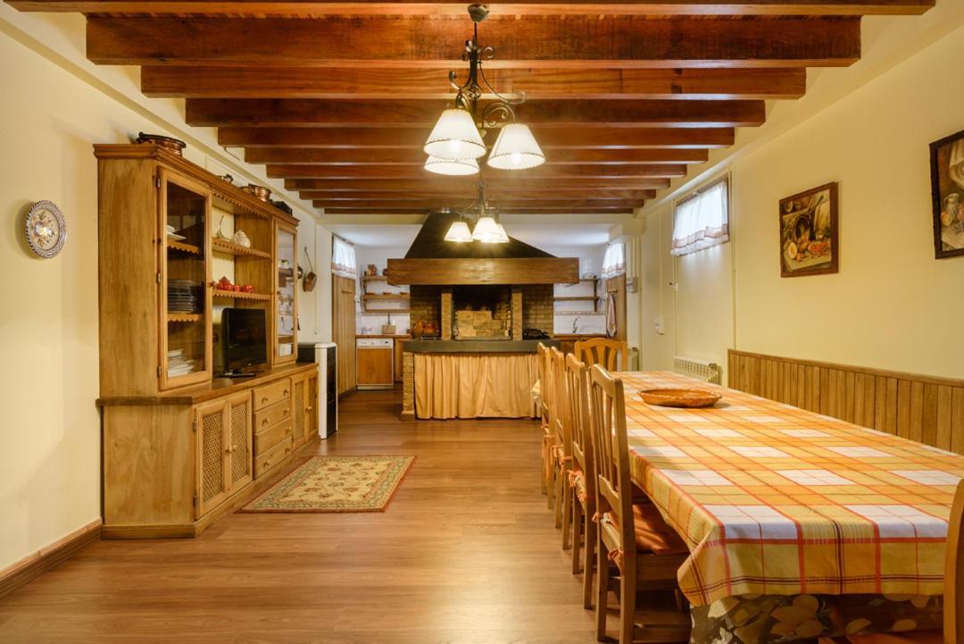 Casa Rural Pico Aspe 比利亚努亚 外观 照片